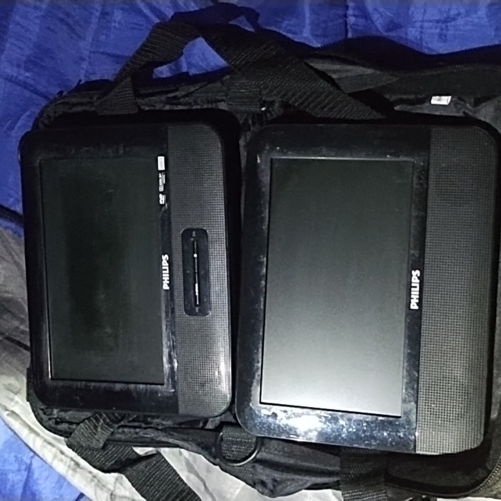 Portable DVD player